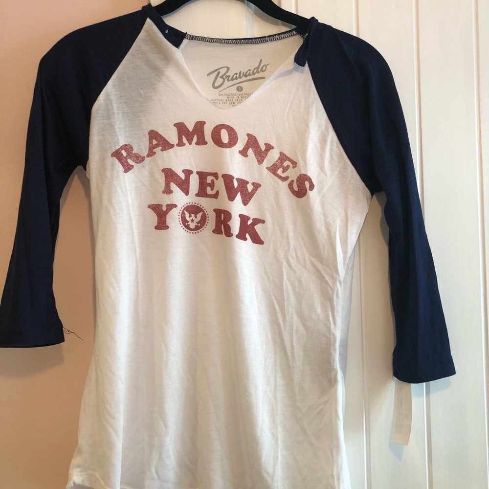 Quarter-Sleeve Shirt!